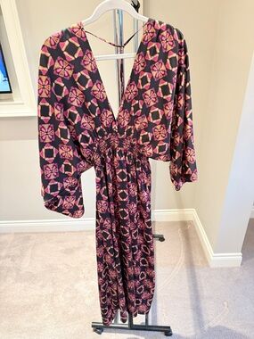 Miss Vibrant Floral-Print V-Neck Maxi Dress in Black & Pink
